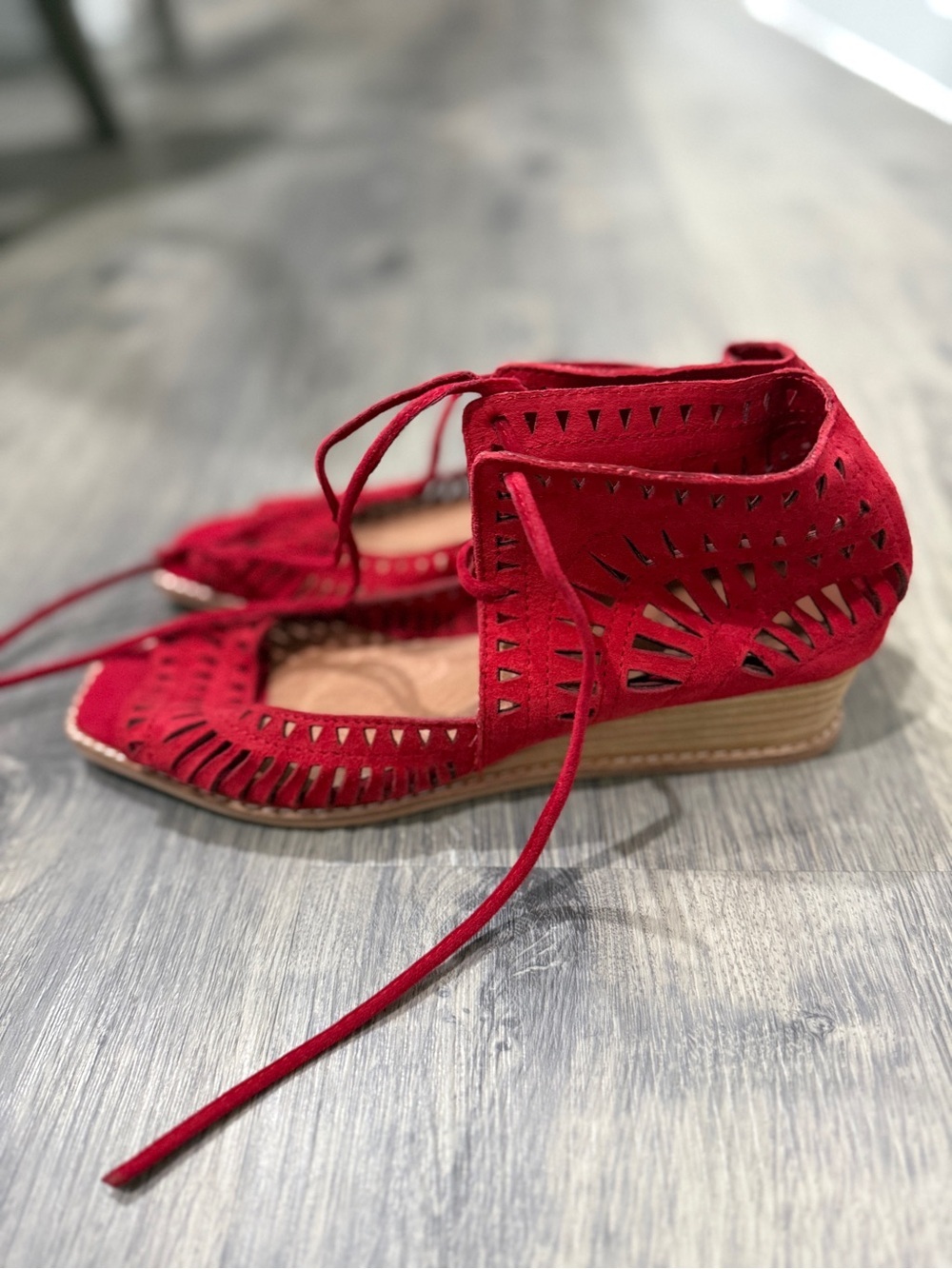 Jeffrey Campbell Rodillo Low Wedge Red Laser-Cut Lace-Up Sandals - Picture 3 of 11